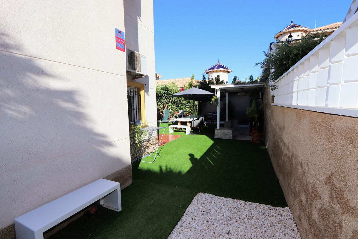 Huis te koop in Villamartin | 4 slaapkamers H5527726