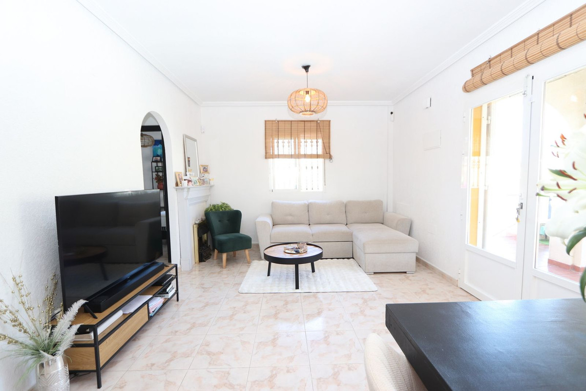 Huis te koop in Villamartin | 4 slaapkamers H5527726