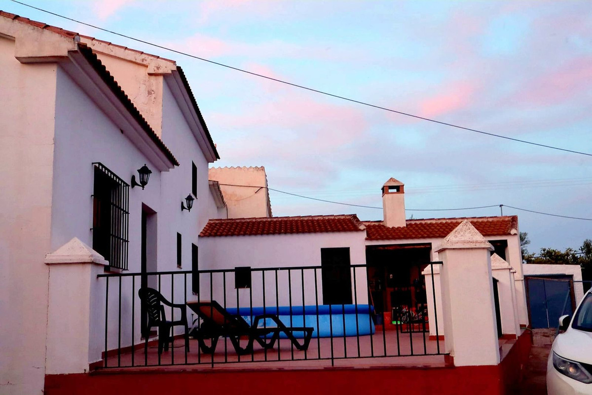 Finca - Cortijo in Villanueva De La Concepcion-1