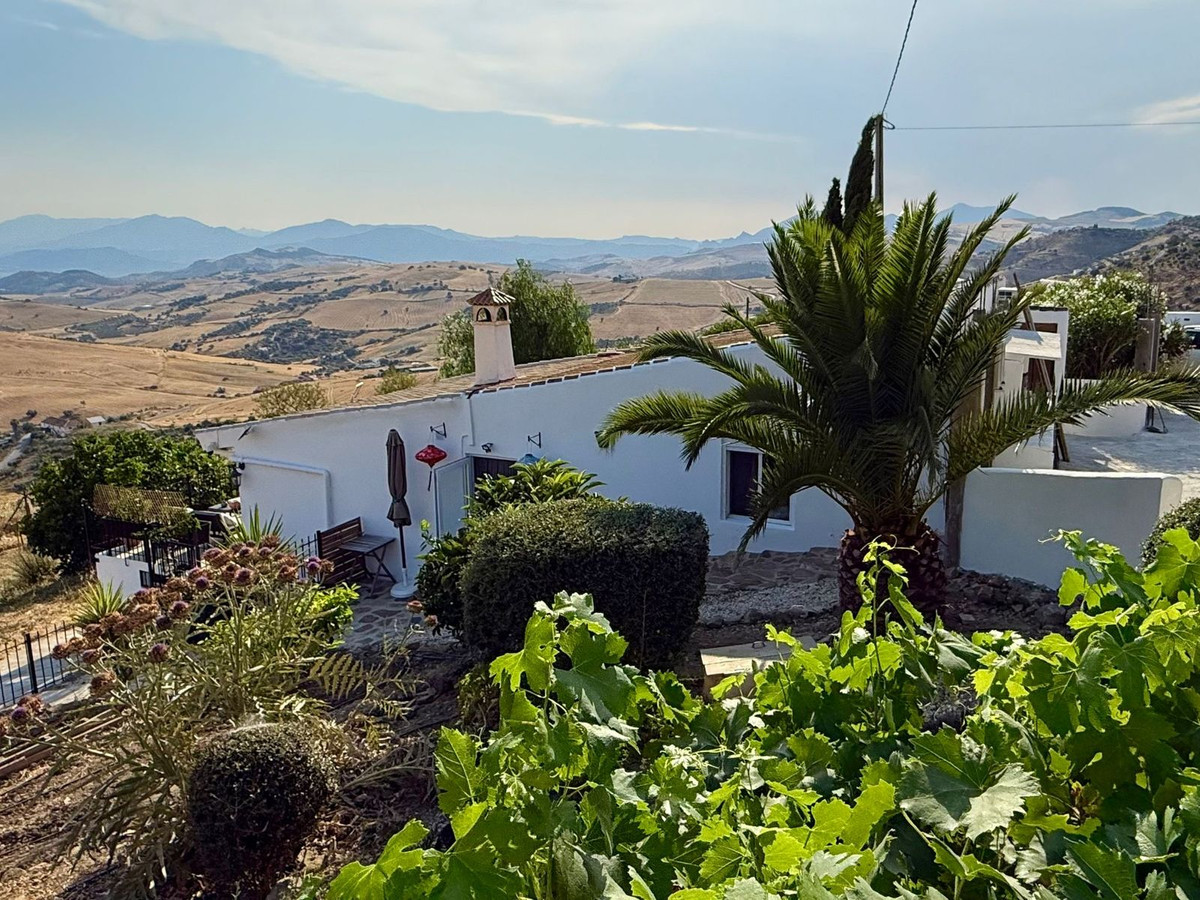 Huis te koop in Villanueva De La Concepcion | 5 slaapkamers H5130973