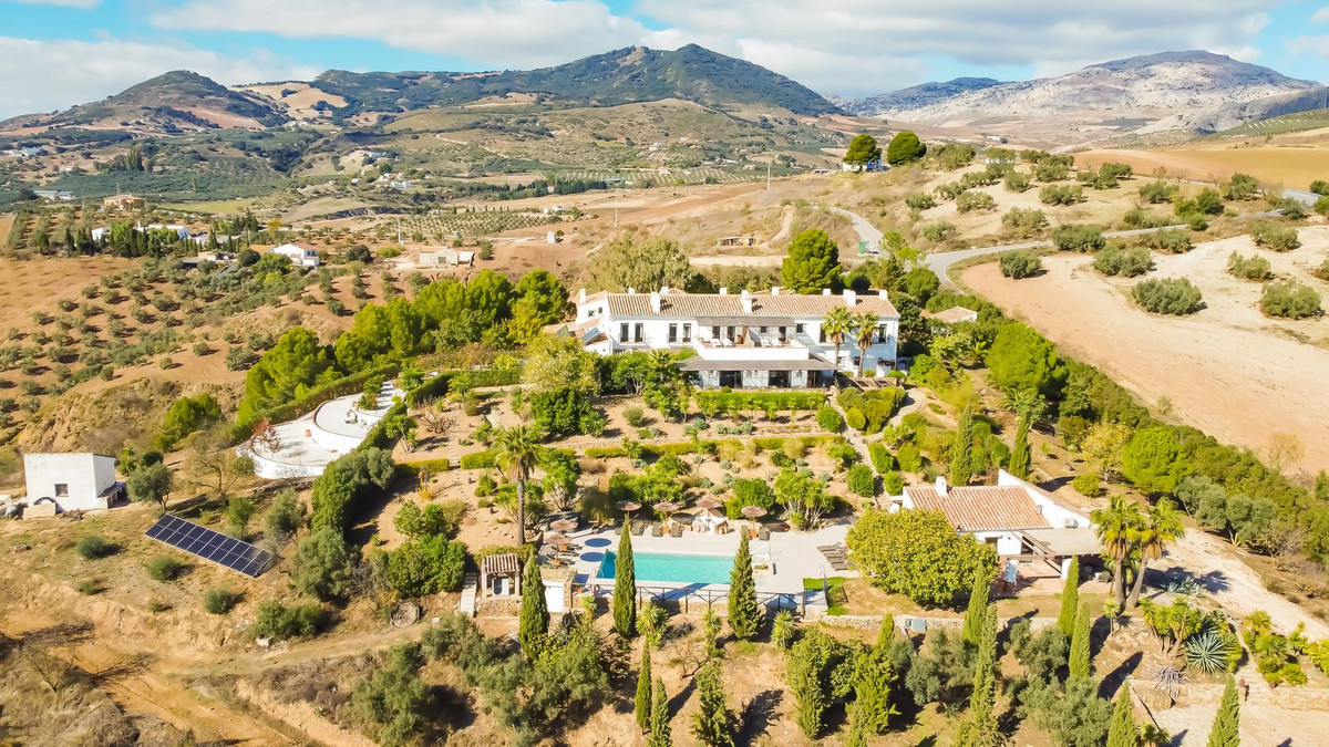 Huis te koop in Villanueva De La Concepcion | 13 slaapkamers H5236564