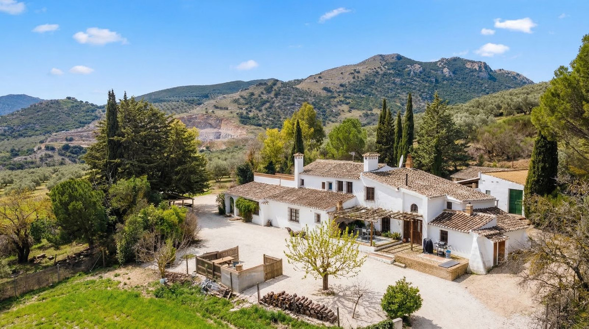 Huis te koop in Villanueva del Rosario | 6 slaapkamers H5357308