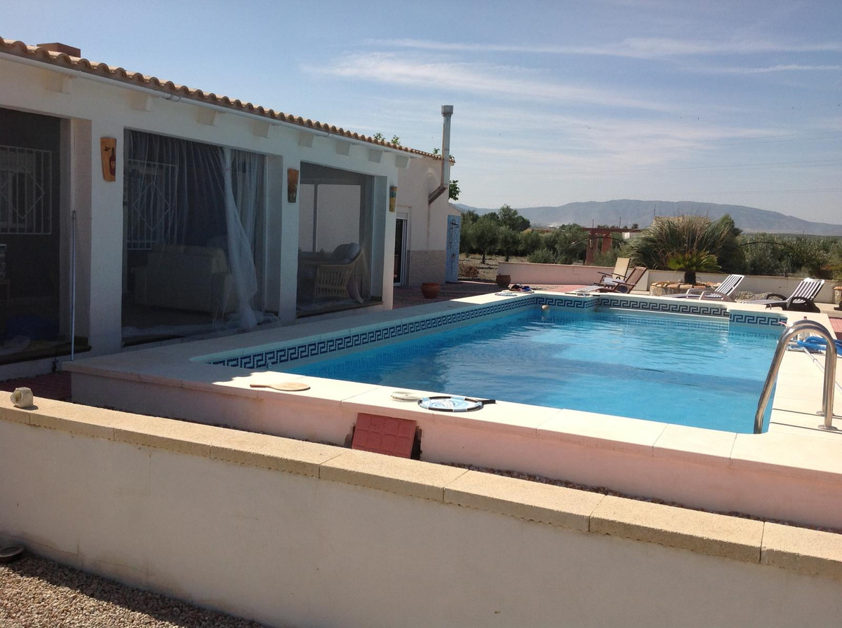 Huis te koop in Villena | 4 slaapkamers H5407726