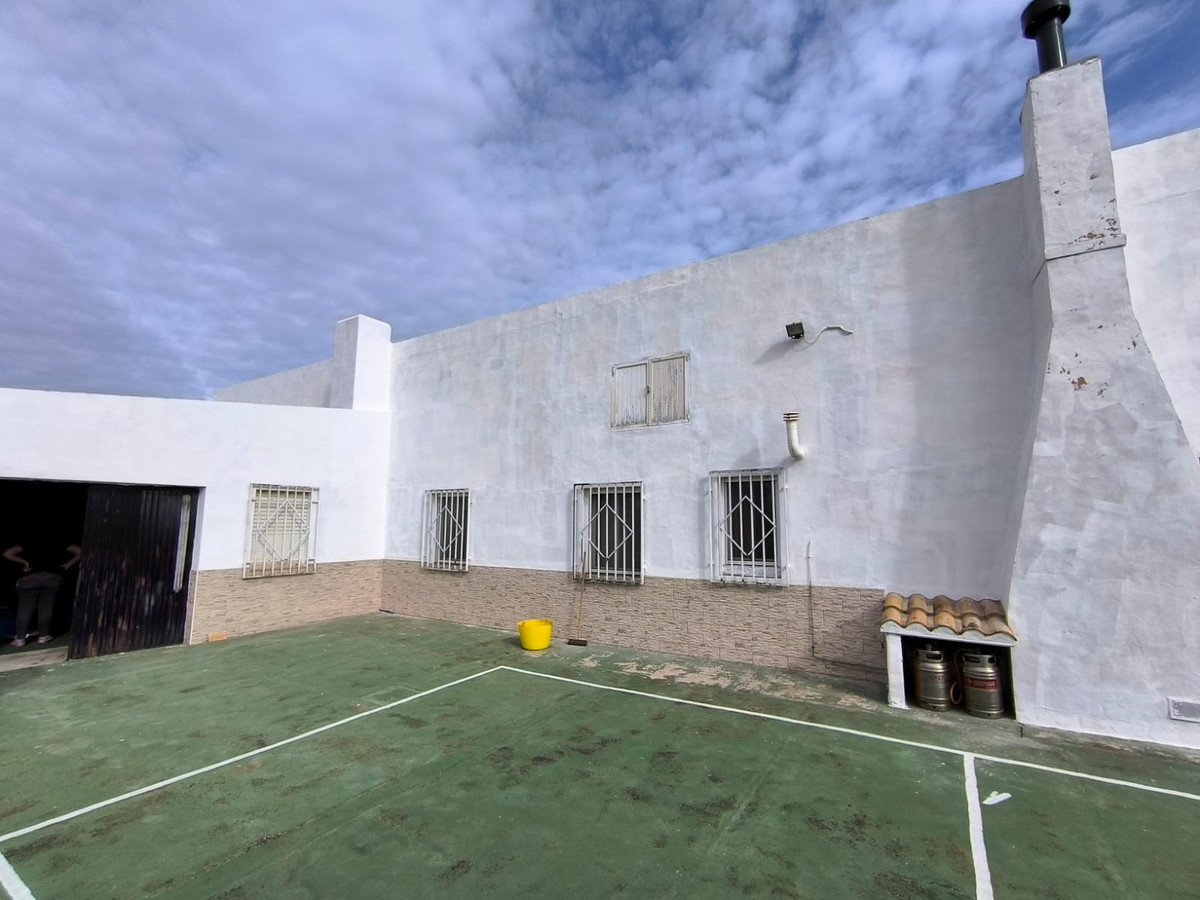 Huis te koop in Villena | 4 slaapkamers H5407726
