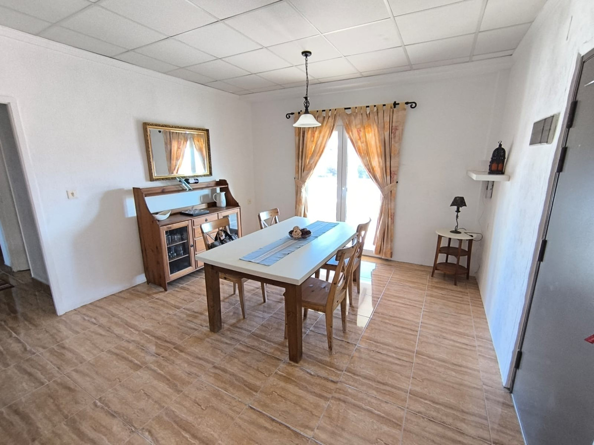 Huis te koop in Villena | 4 slaapkamers H5407726