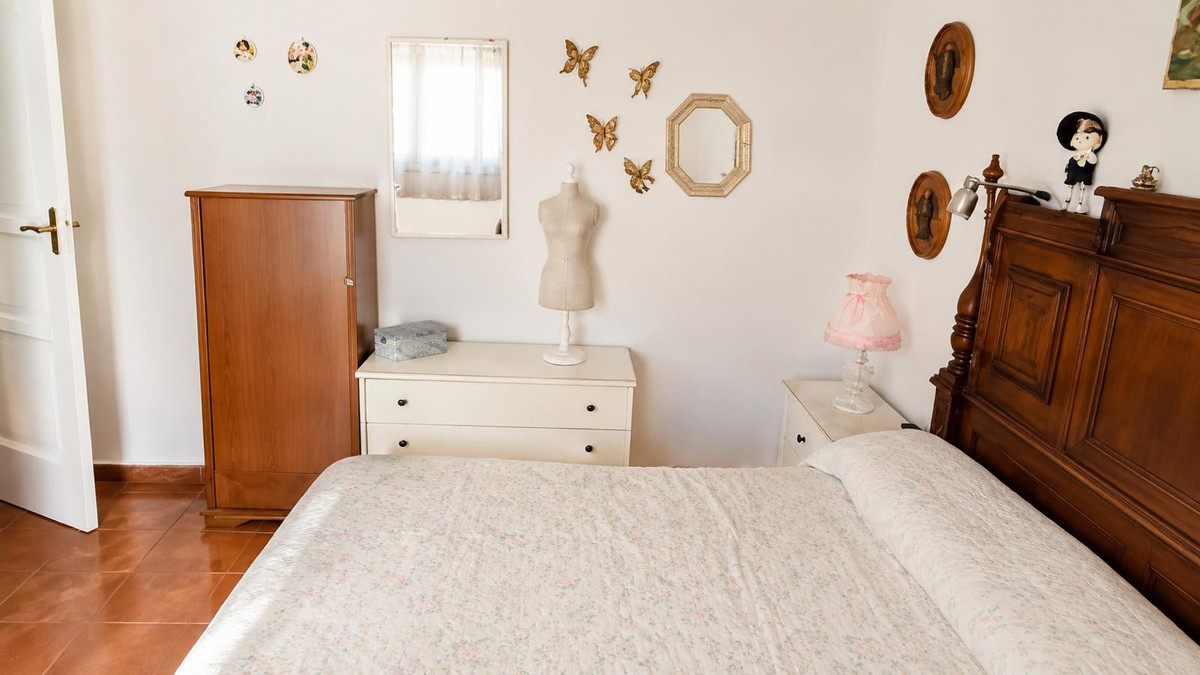 Huis te koop in Villena | 7 slaapkamers H5509219