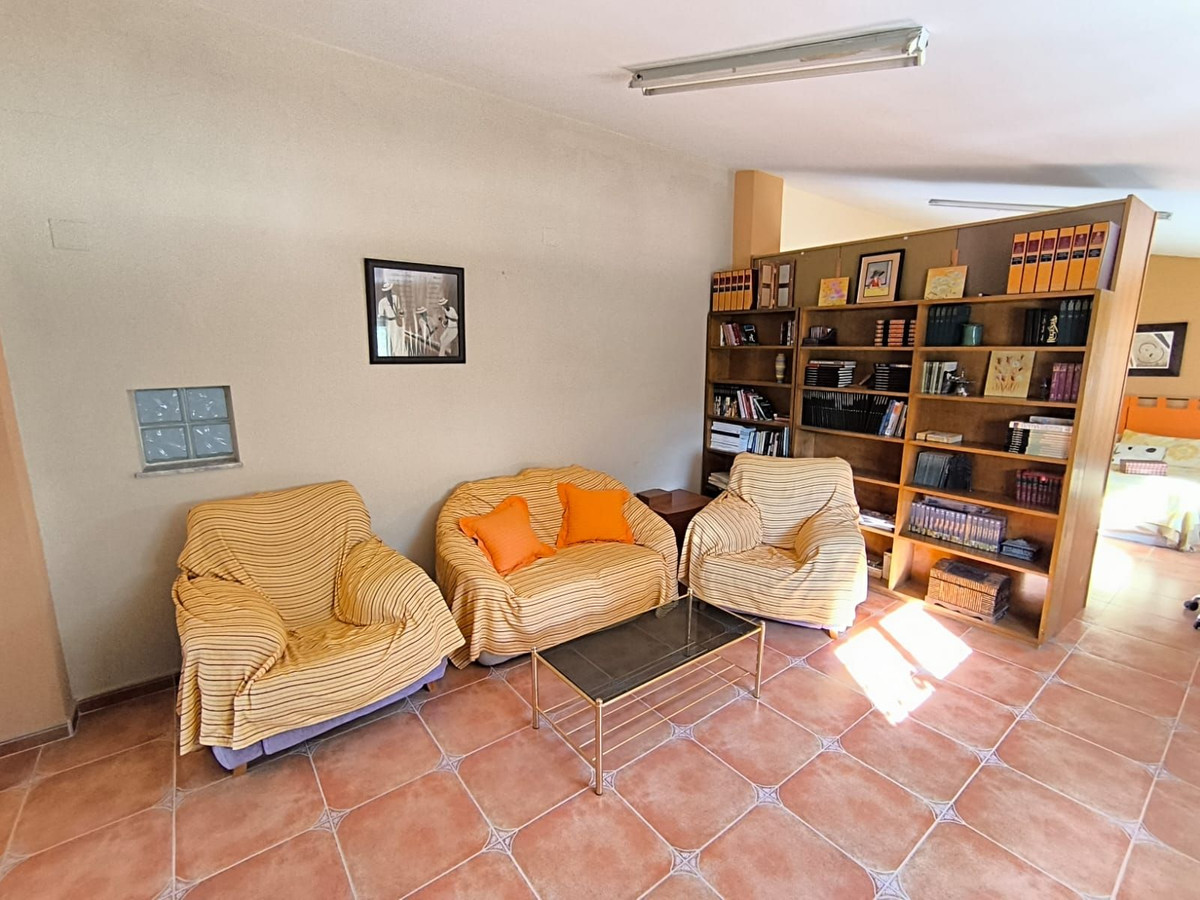 Finca - Cortijo te koop in Villena | 7 slaapkamers H5517145