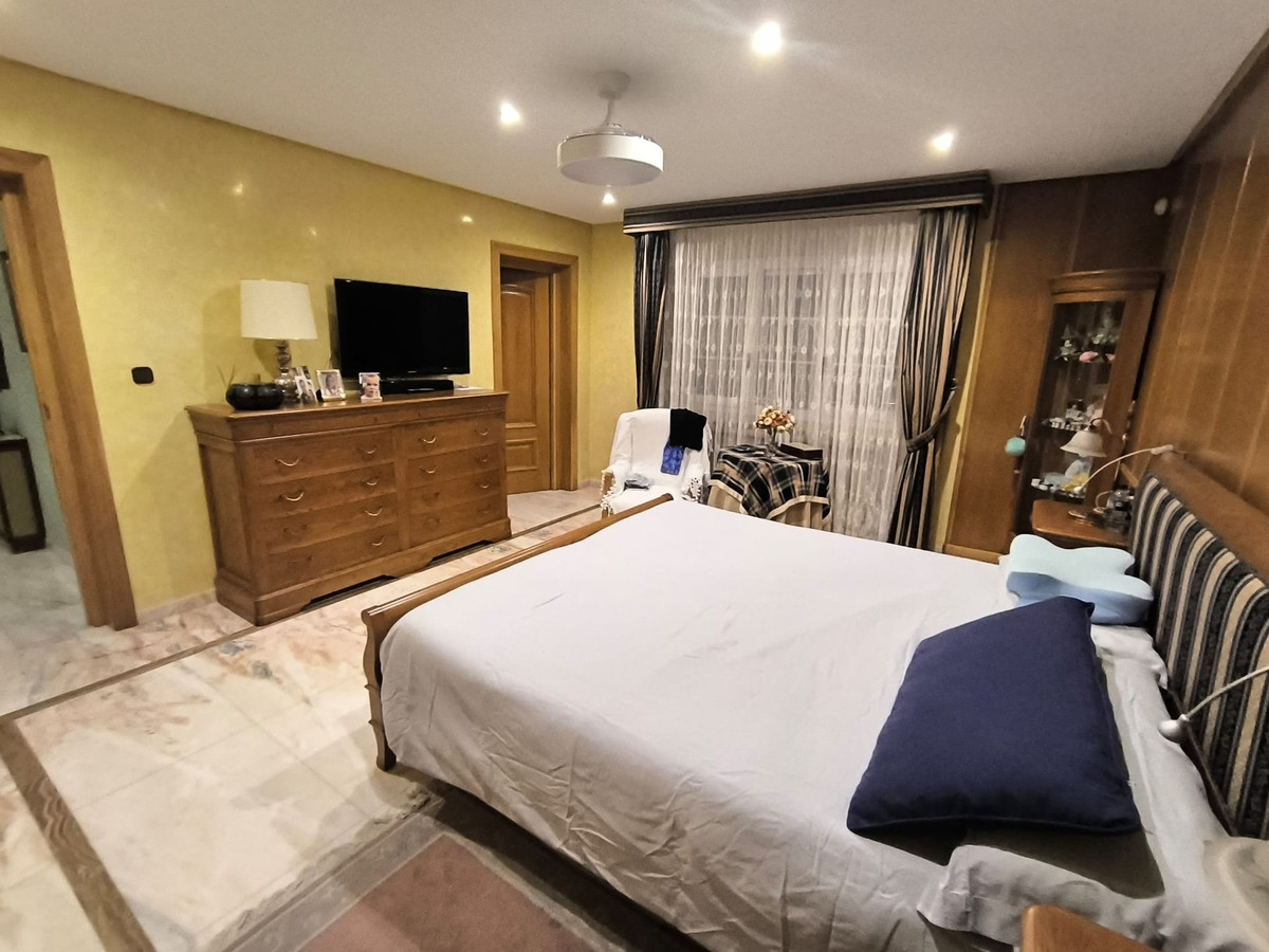 Huis te koop in Villena | 5 slaapkamers H5528785