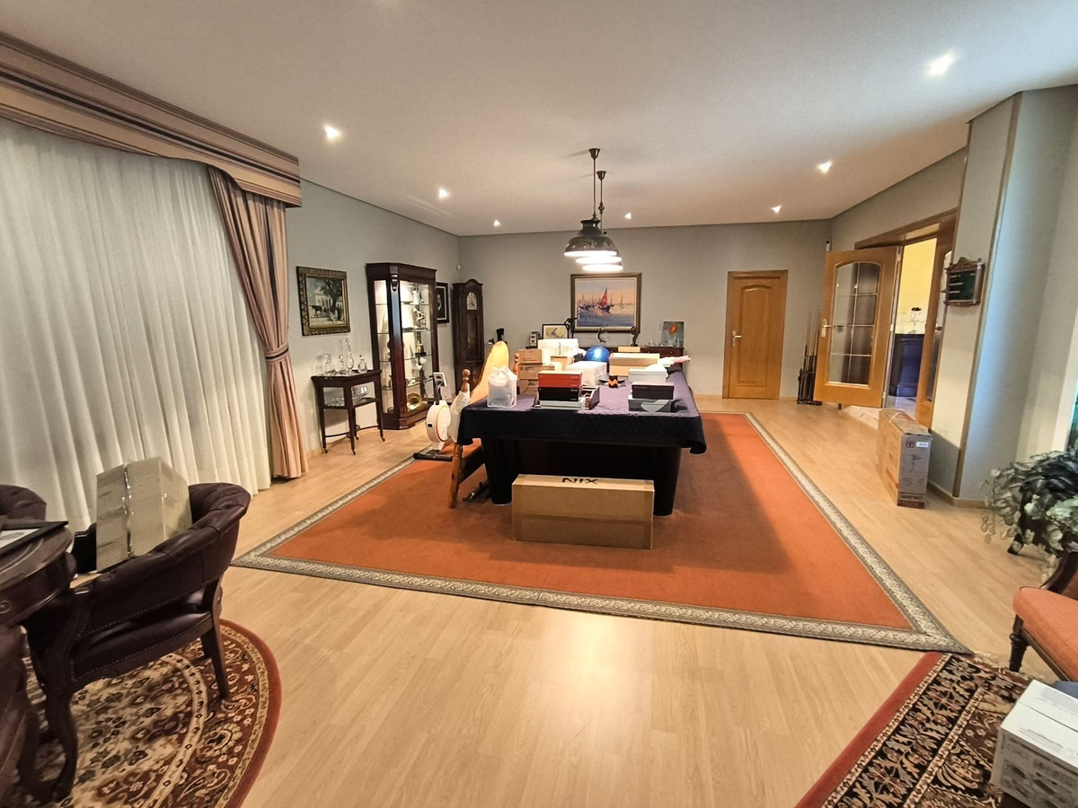 Huis te koop in Villena | 5 slaapkamers H5528785
