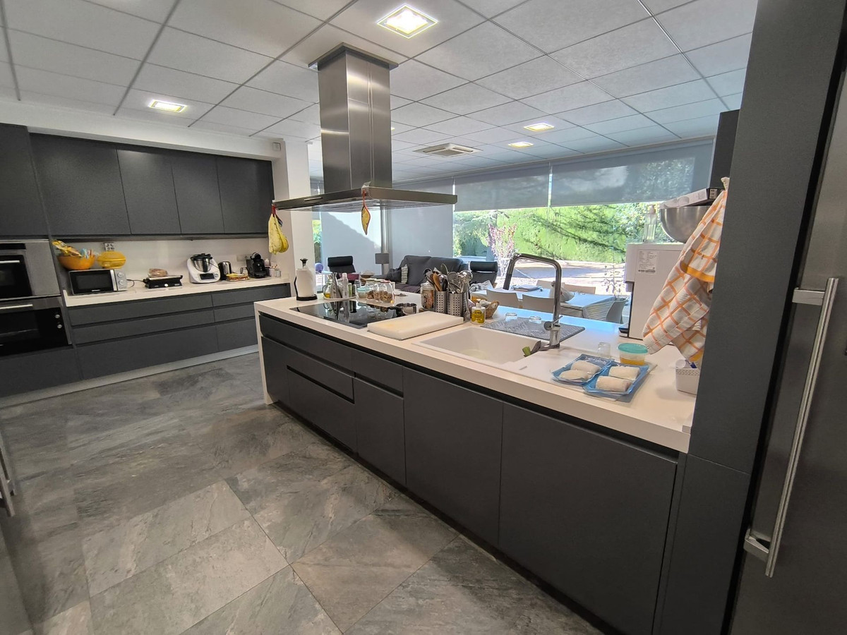 Huis te koop in Villena | 5 slaapkamers H5528785