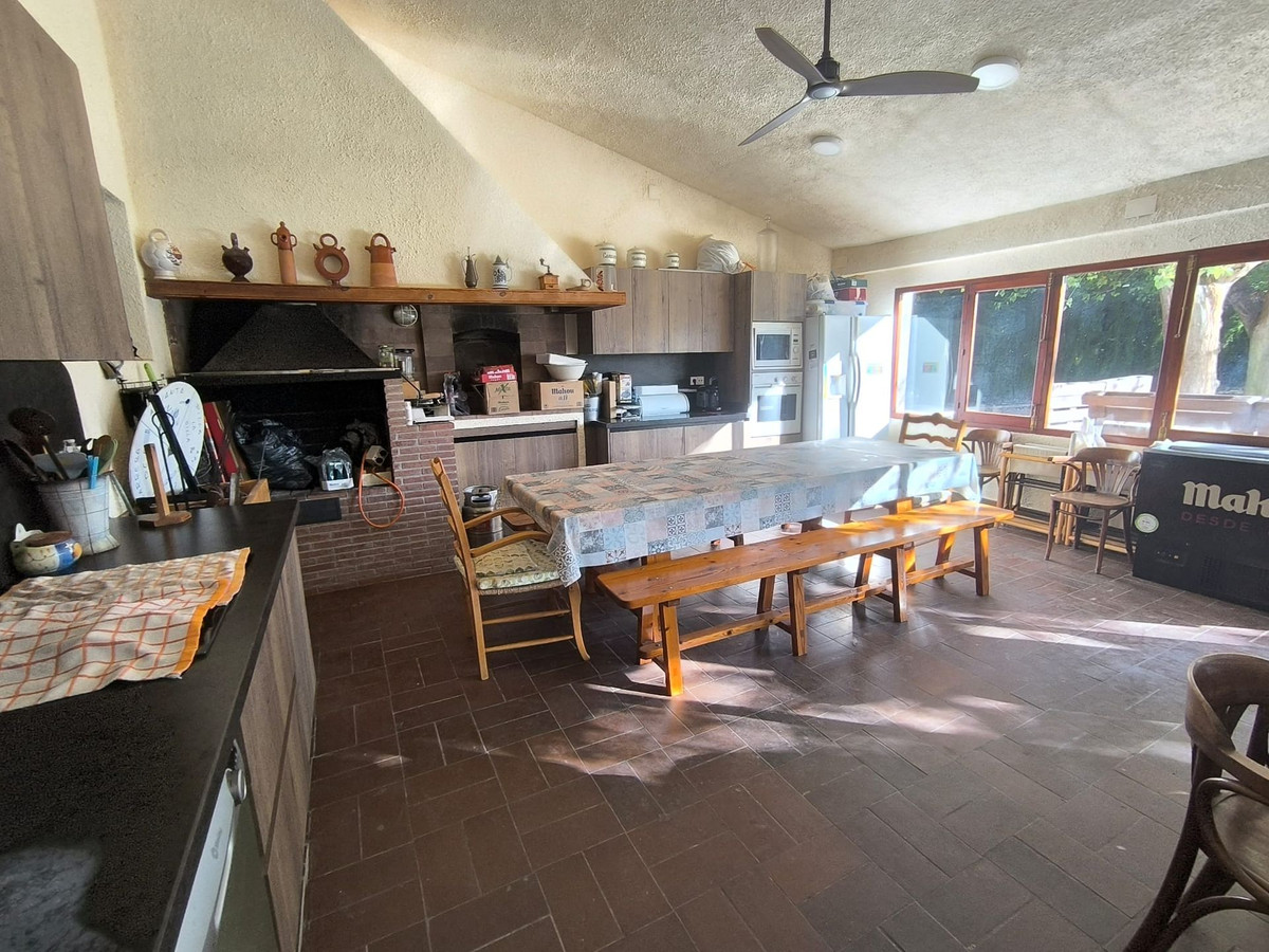 Huis te koop in Villena | 5 slaapkamers H5528785
