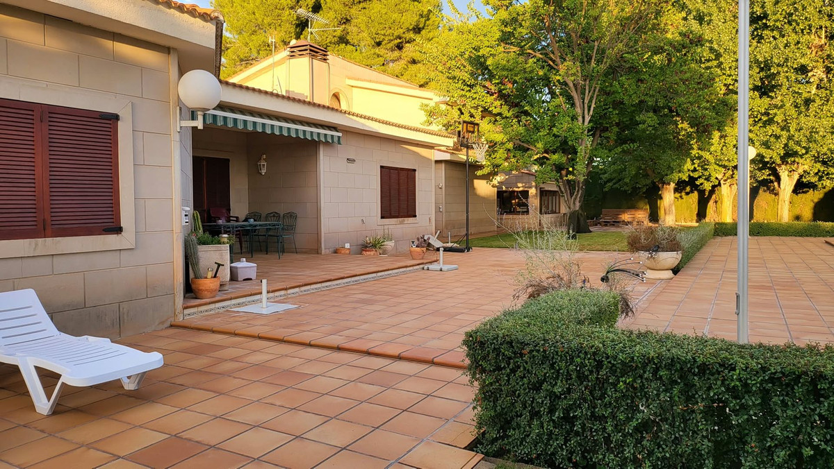 Huis te koop in Villena | 5 slaapkamers H5528785