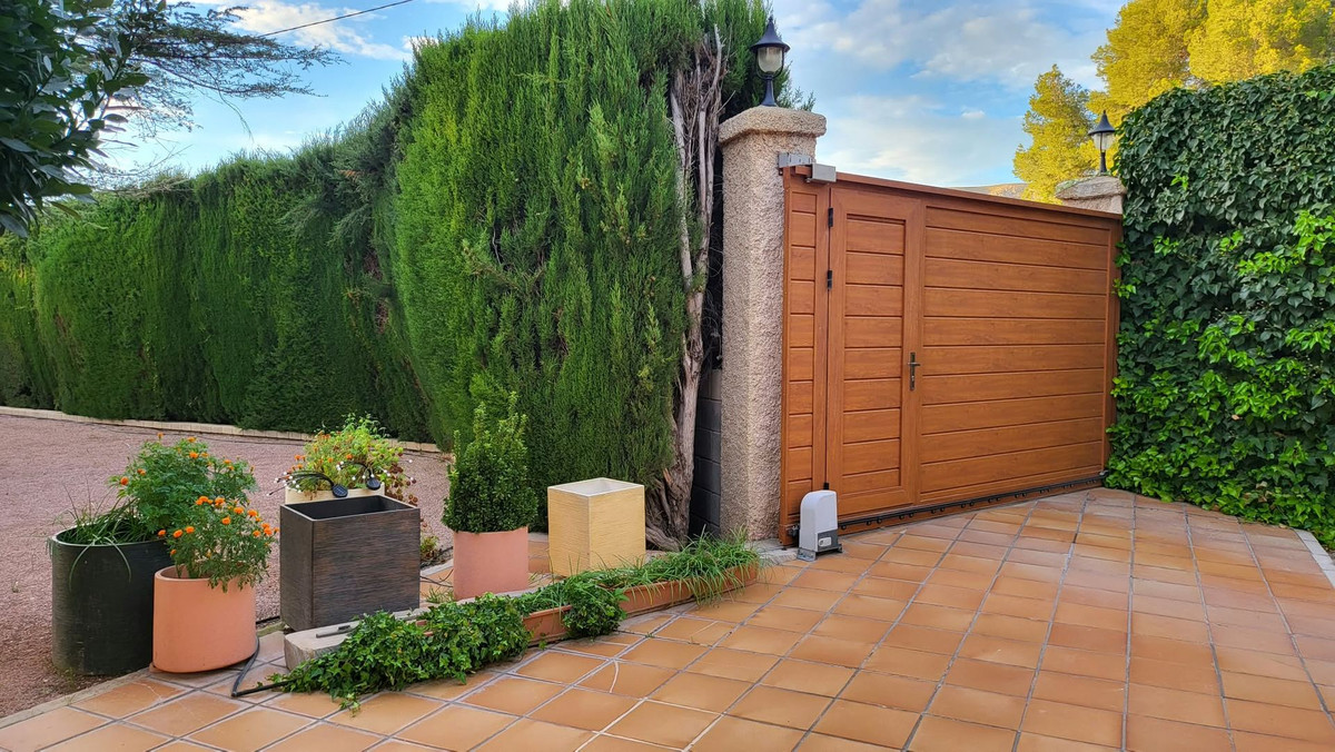 Huis te koop in Villena | 5 slaapkamers H5528785