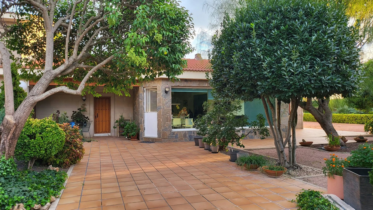 Huis te koop in Villena | 5 slaapkamers H5528785