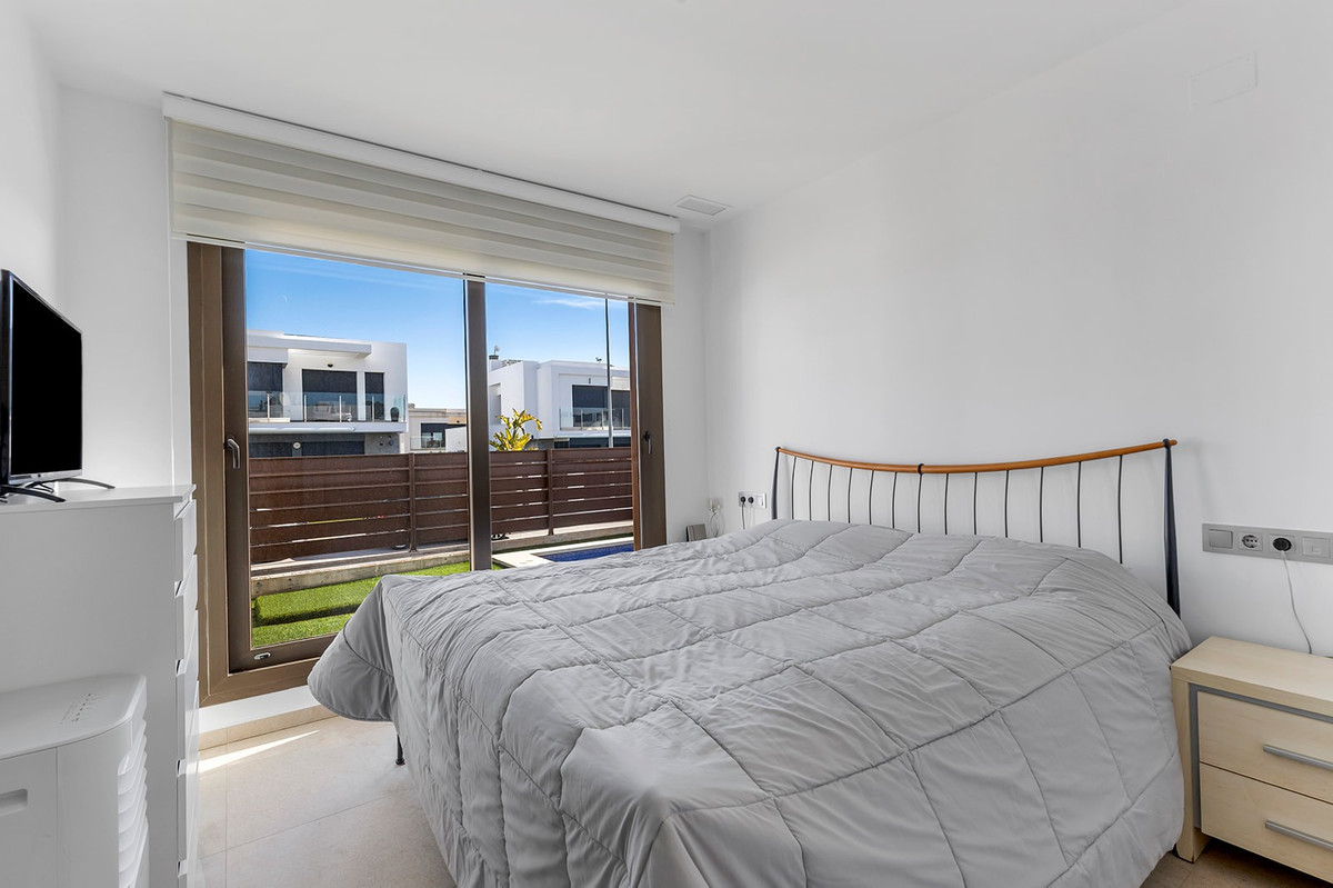 Huis te koop in Vista Bella Golf | 3 slaapkamers H5297743