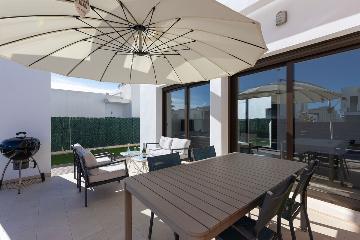 Huis te koop in Vista Bella Golf | 3 slaapkamers H5297743