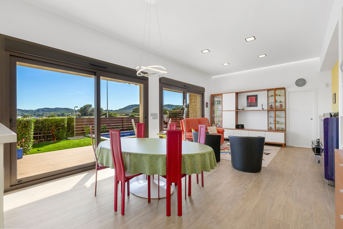 Huis te koop in Vista Bella Golf | 3 slaapkamers H5311033