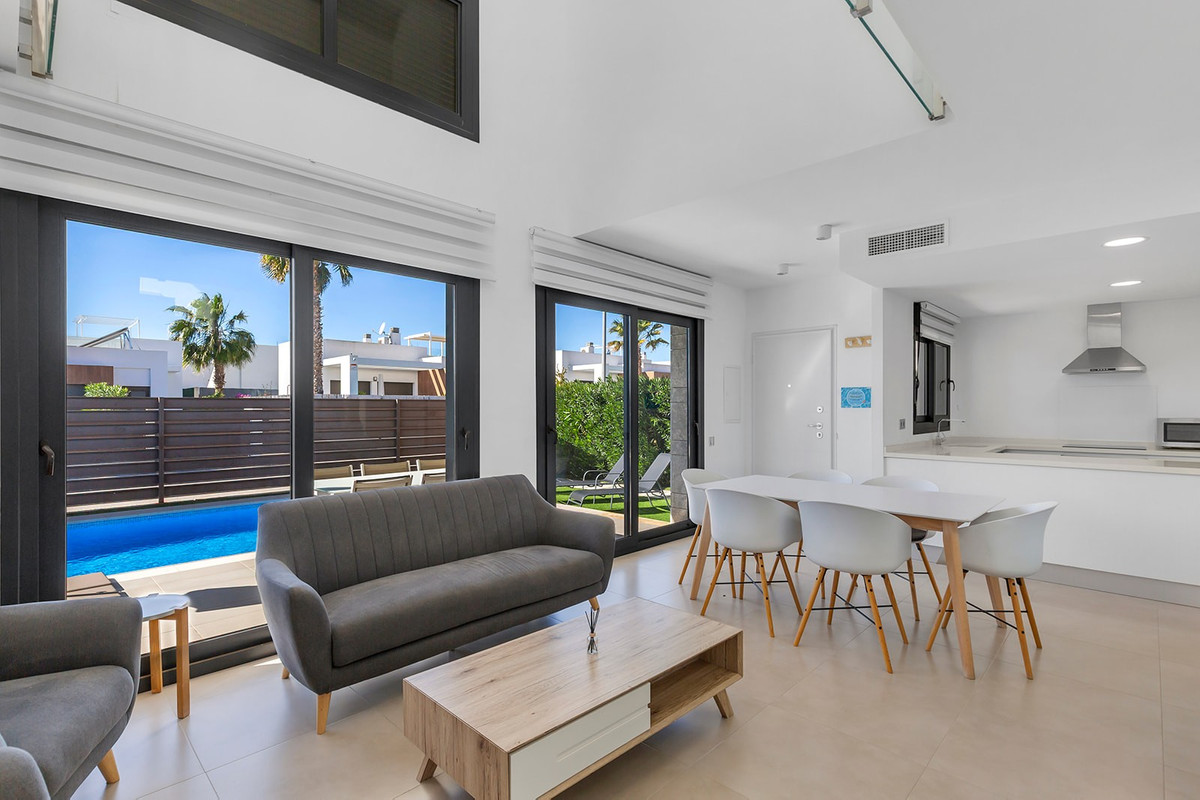 Huis te koop in Vista Bella Golf | 3 slaapkamers H5311042