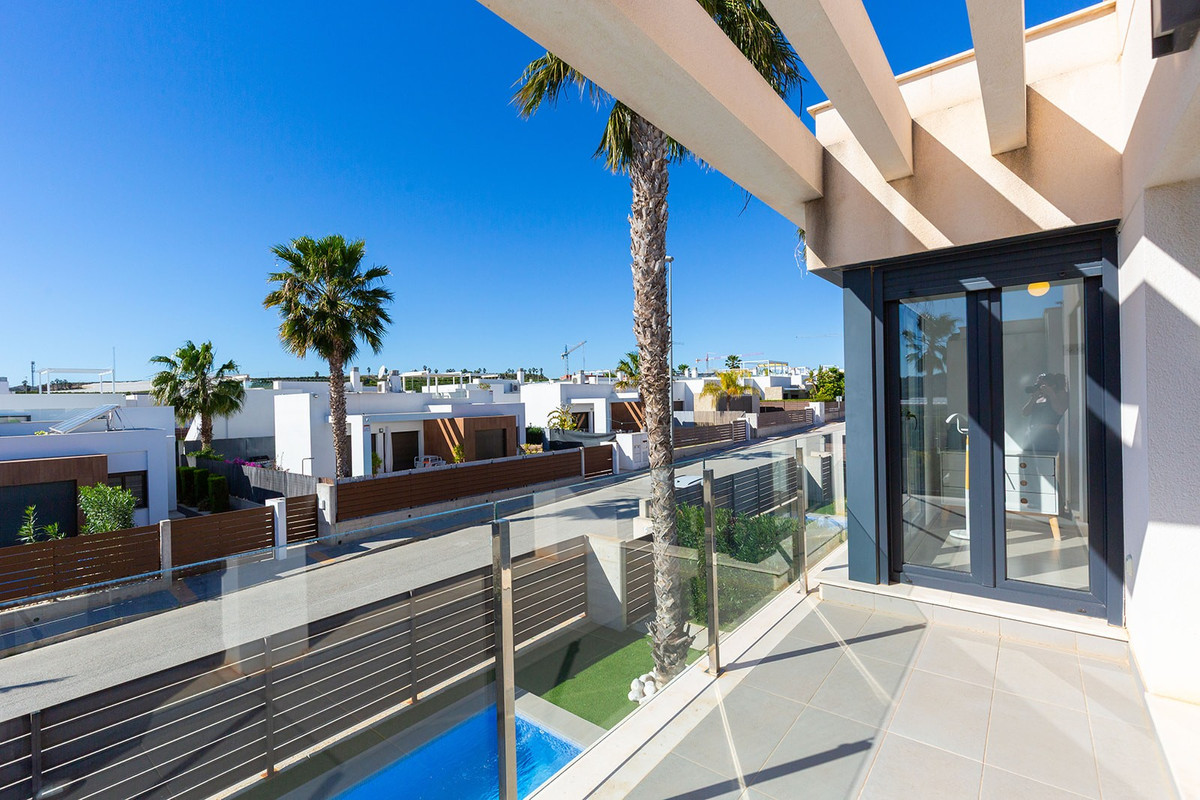 Huis te koop in Vista Bella Golf | 3 slaapkamers H5311042