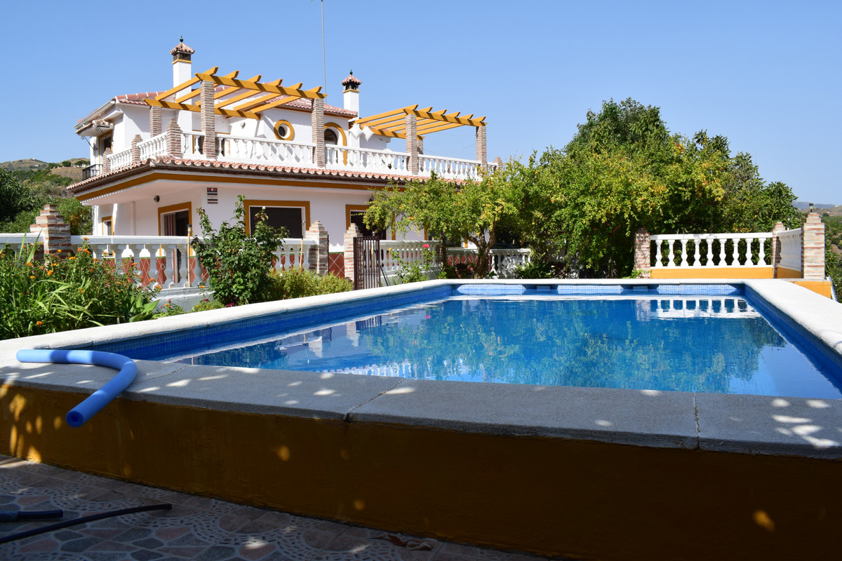 Huis te koop in Vélez-Málaga | 4 slaapkamers H3467848