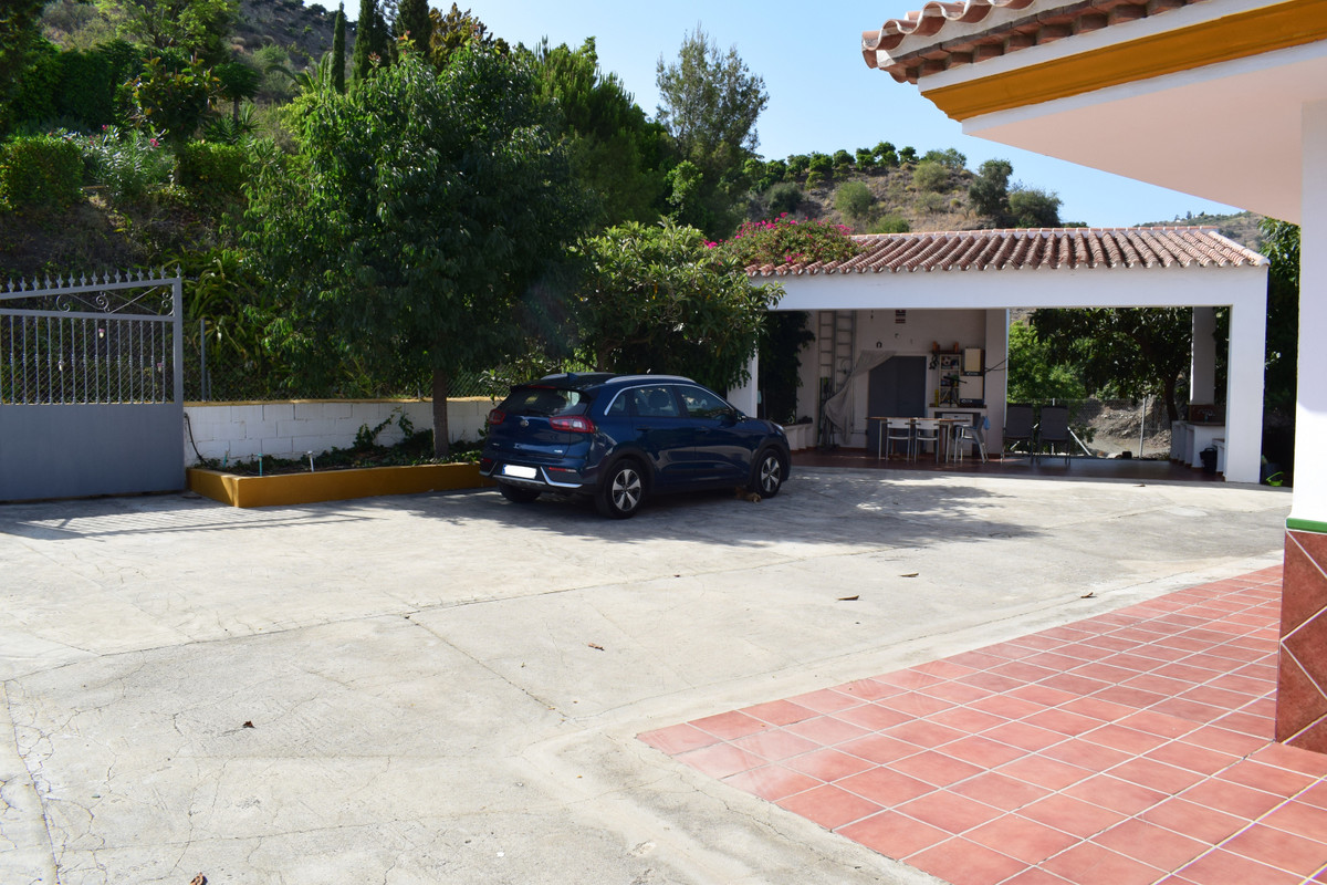 Huis te koop in Vélez-Málaga | 4 slaapkamers H3467848
