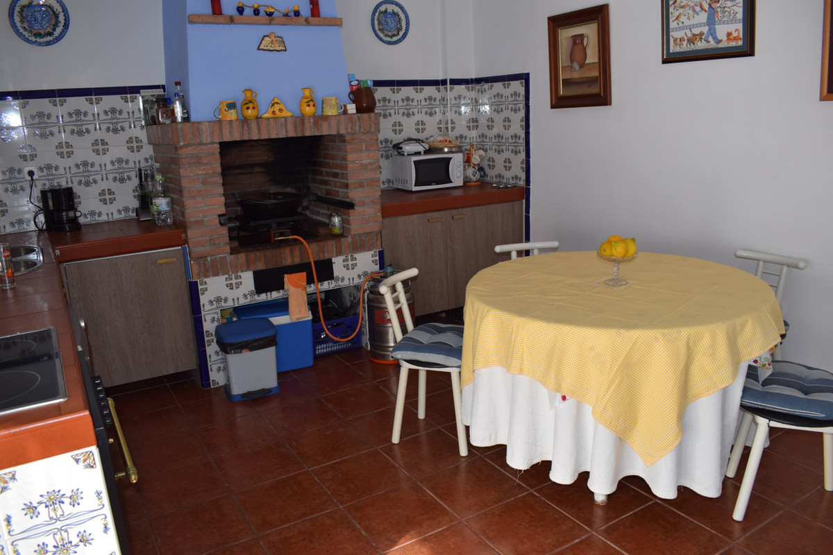 Huis te koop in Vélez-Málaga | 4 slaapkamers H3467848