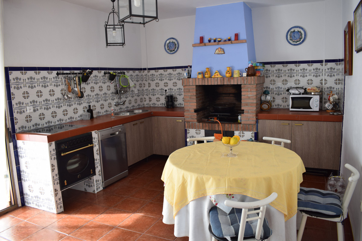 Huis te koop in Vélez-Málaga | 4 slaapkamers H3467848