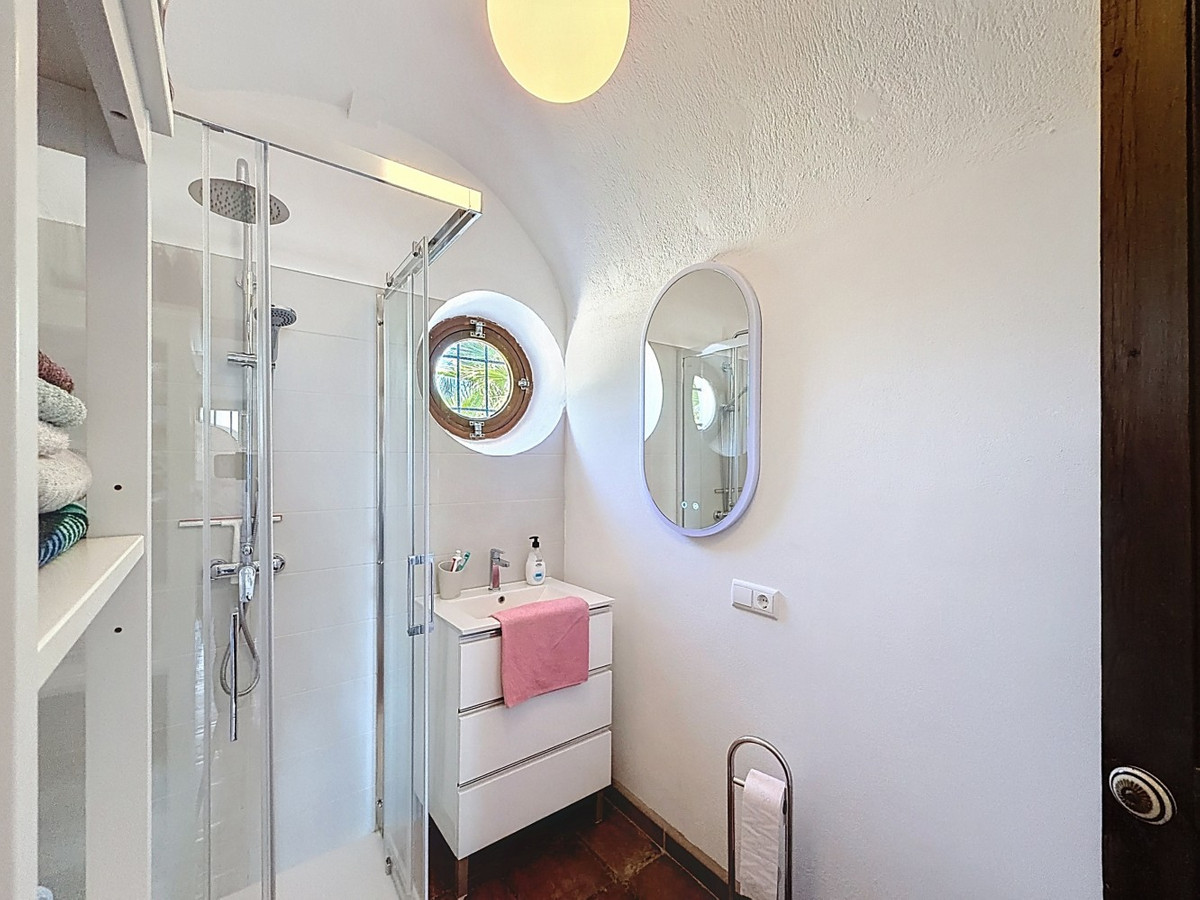 Huis te koop in Vélez-Málaga | 4 slaapkamers H5364208