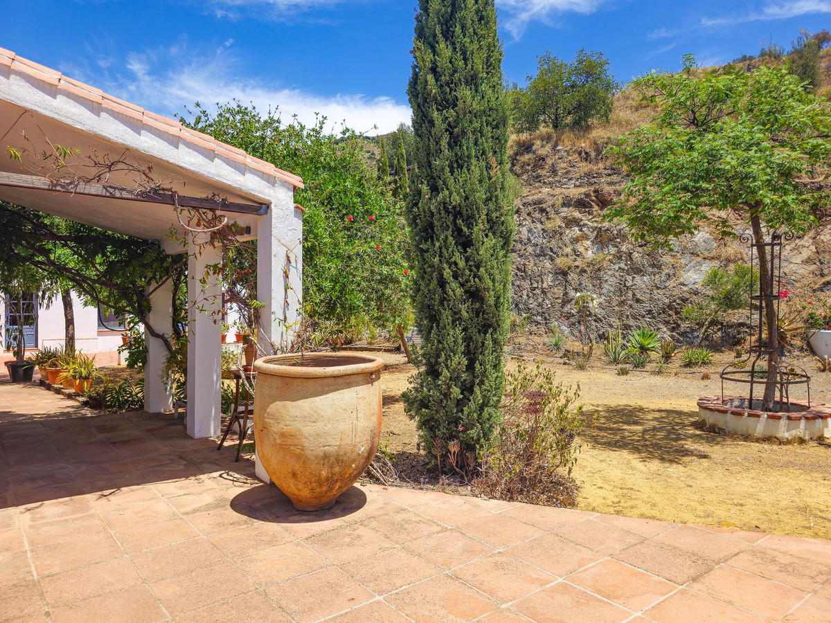 Huis te koop in Vélez Málaga | 4 slaapkamers H5437525