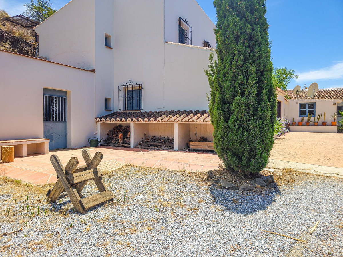 Huis te koop in Vélez Málaga | 4 slaapkamers H5437525