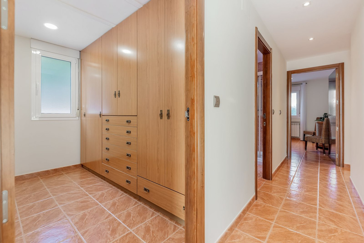 Property main view 60