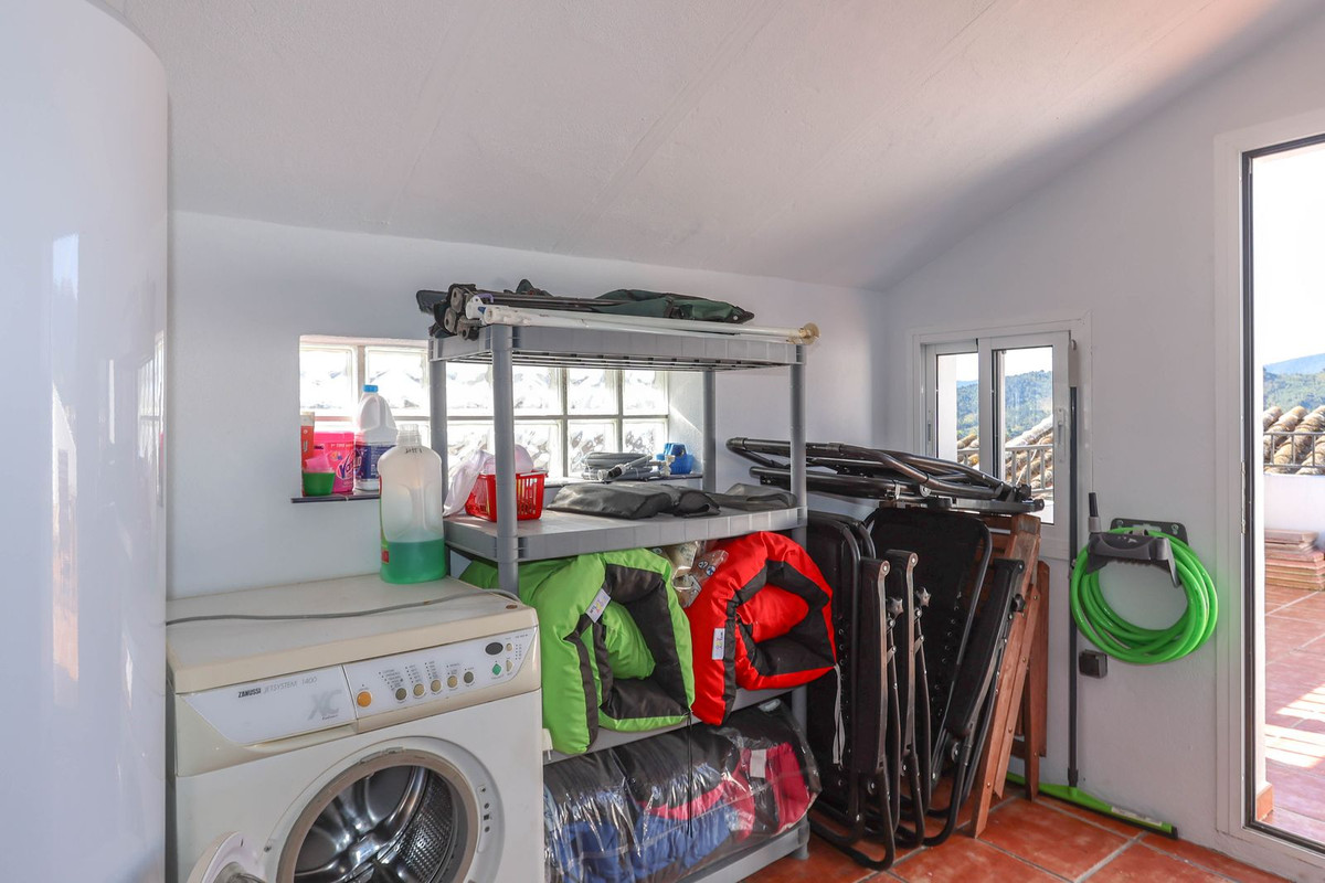 Huis te koop in Yunquera | 3 slaapkamers H5009536