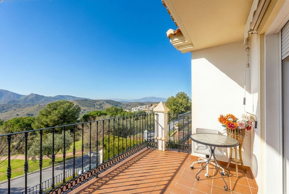 Huis te koop in Alhaurin Golf | 3 slaapkamers H5291875