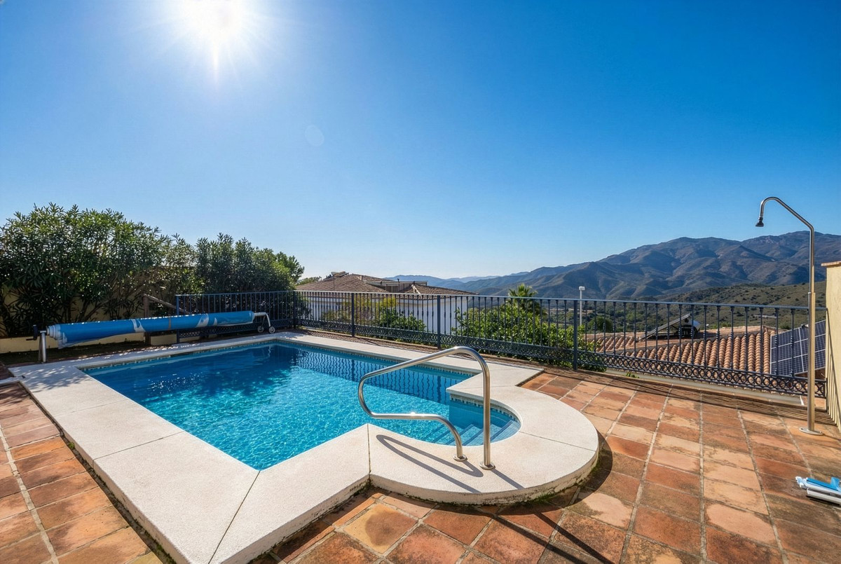 Huis te koop in Alhaurin Golf | 3 slaapkamers H5291875