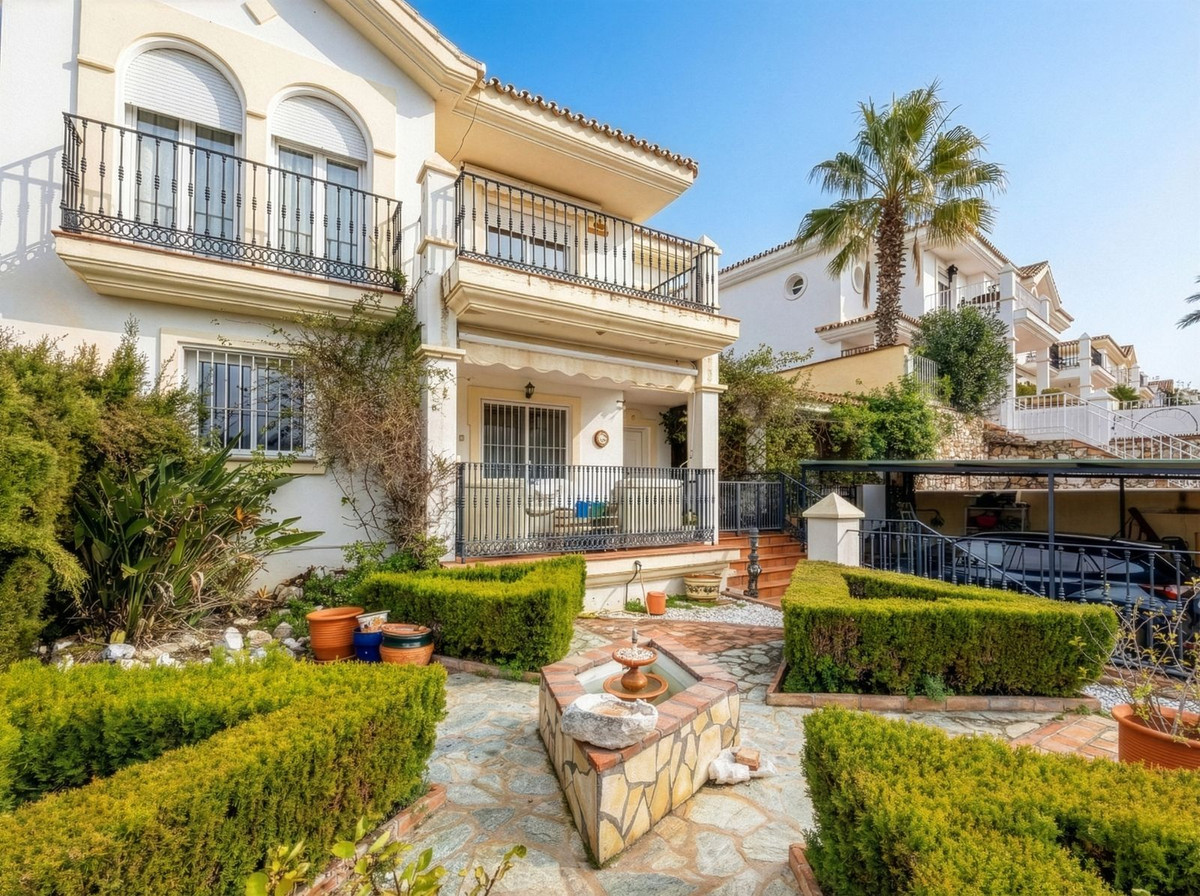 Huis te koop in Alhaurin Golf | 3 slaapkamers H5291875