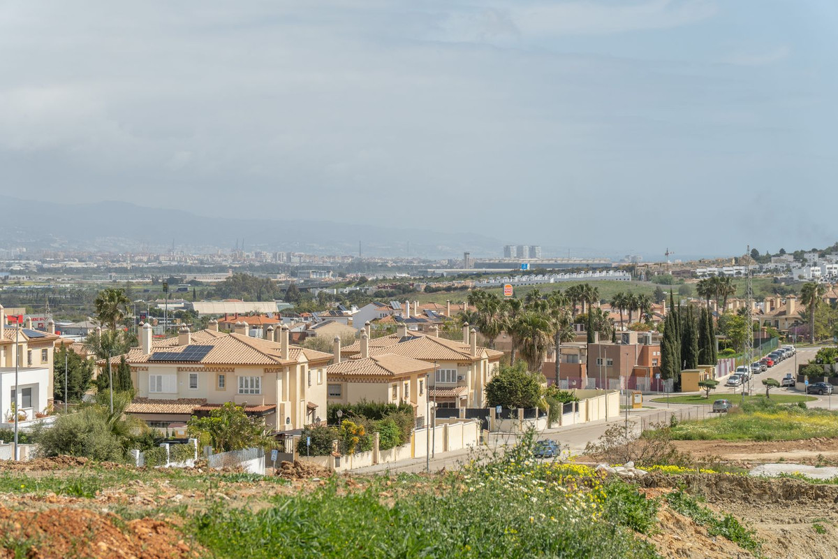 Percelen te koop in Alhaurín de la Torre | 0 slaapkamers H5417179