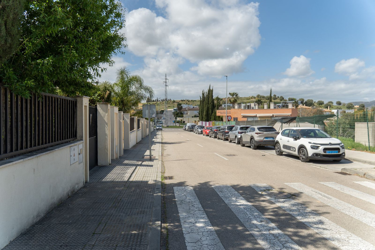 Percelen te koop in Alhaurín de la Torre | 0 slaapkamers H5417179