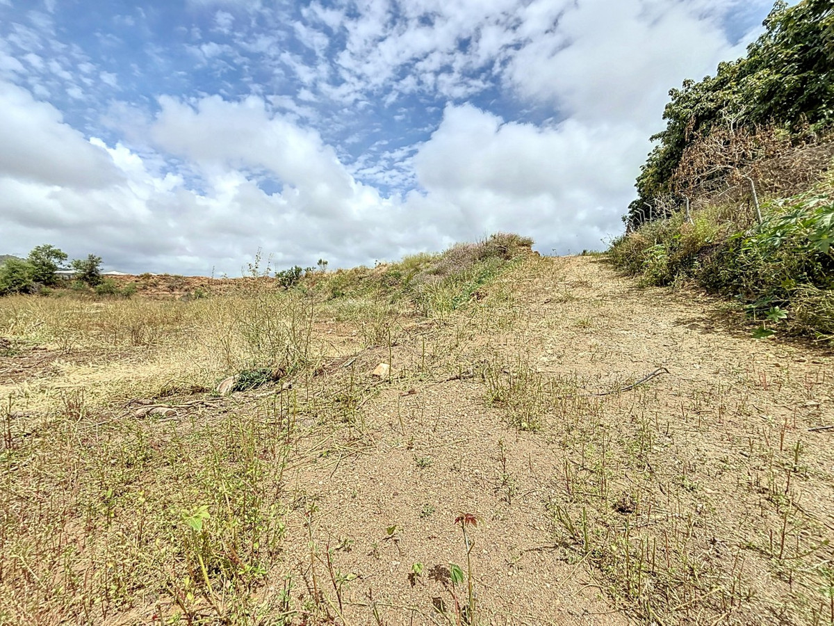 Grond te koop in Almayate | 1 slaapkamers H5044792