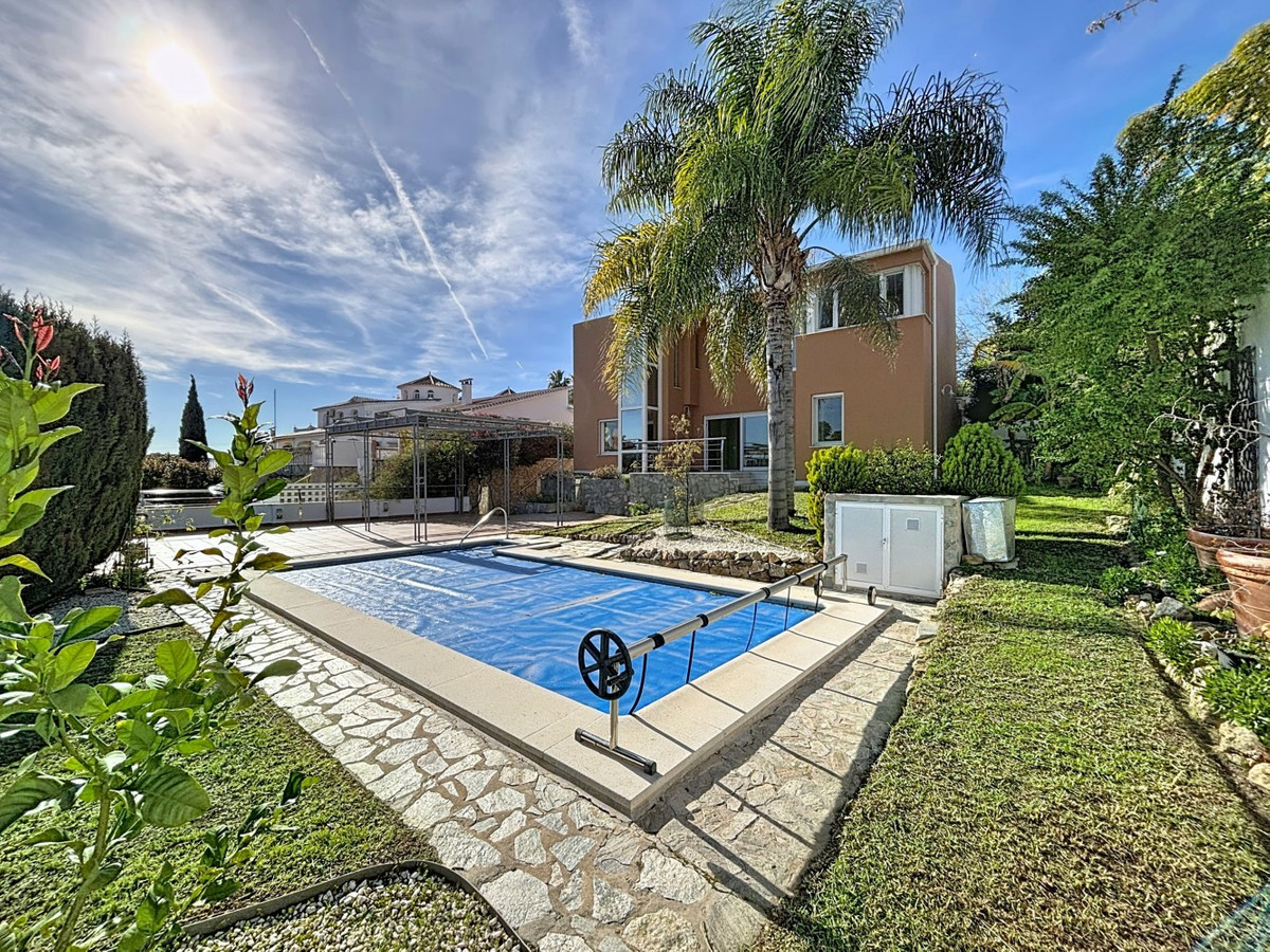 Huis te koop in Almayate | 3 slaapkamers H5297728