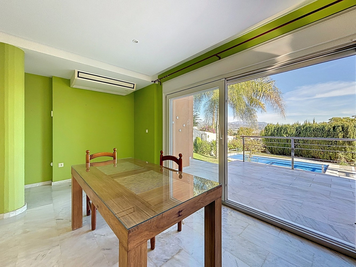 Huis te koop in Almayate | 3 slaapkamers H5297728