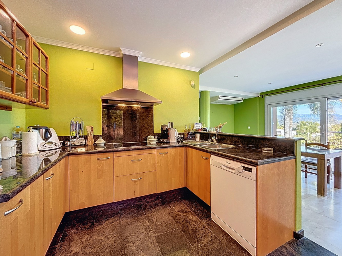 Huis te koop in Almayate | 3 slaapkamers H5297728