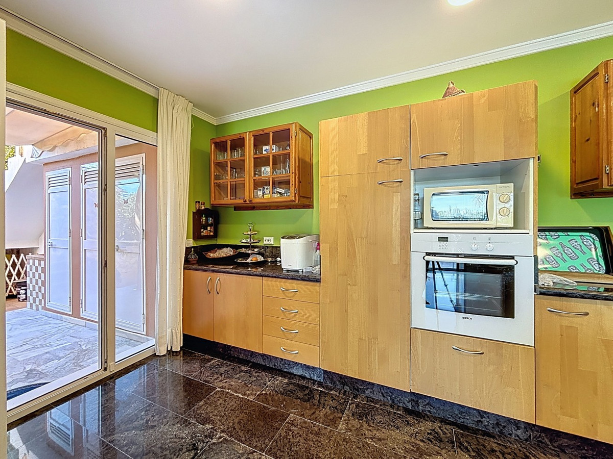 Huis te koop in Almayate | 3 slaapkamers H5297728