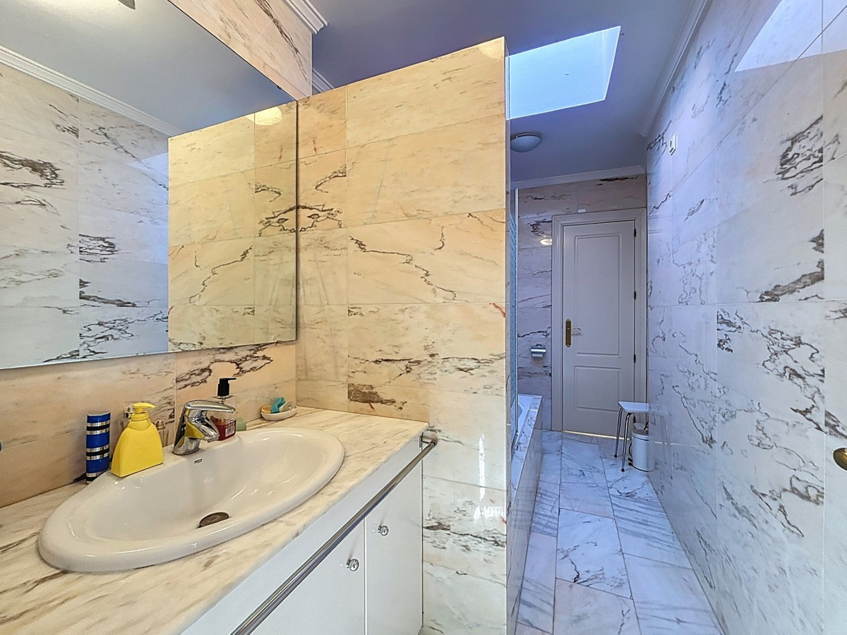 Huis te koop in Almayate | 3 slaapkamers H5297728