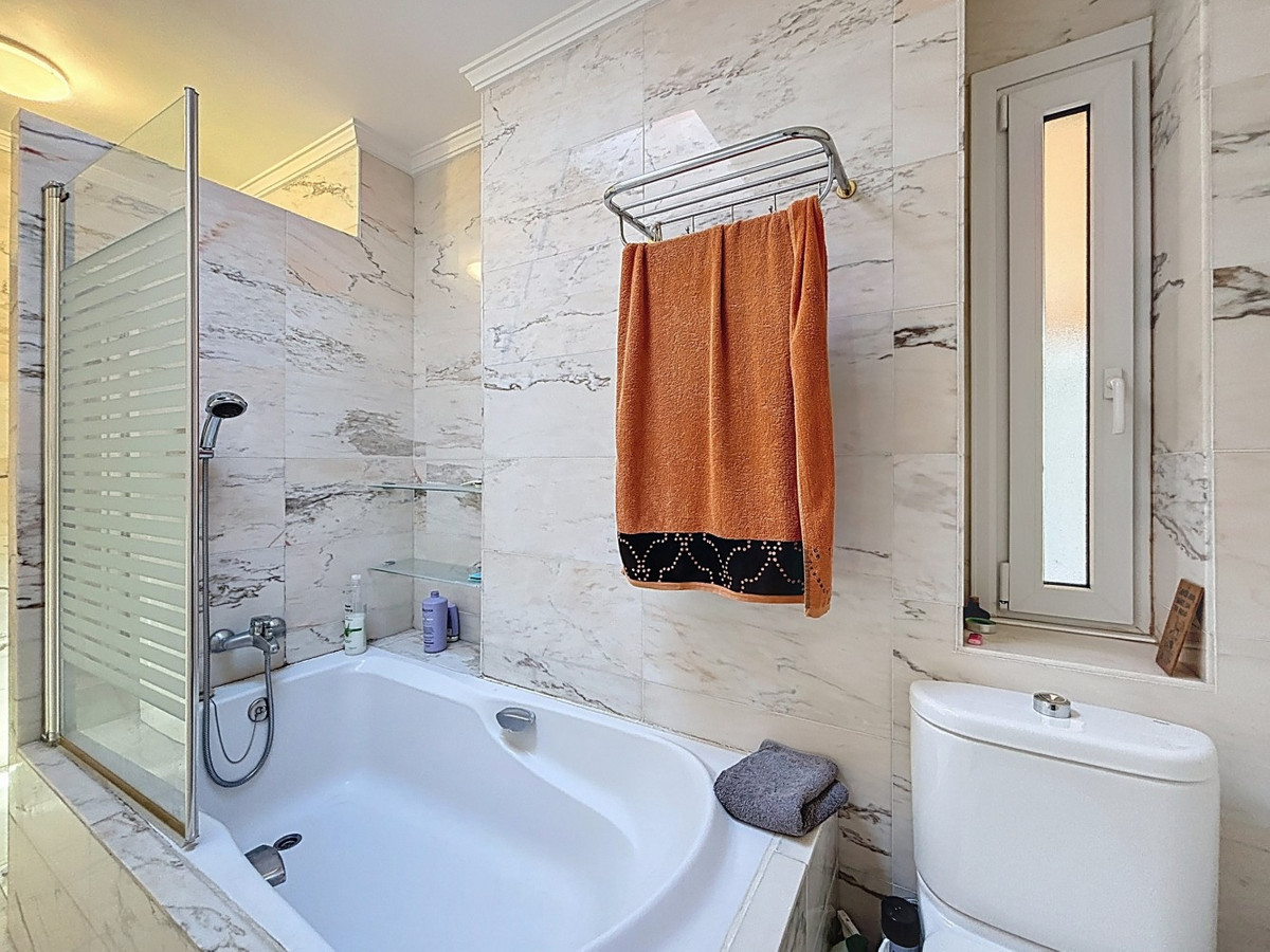 Huis te koop in Almayate | 3 slaapkamers H5297728