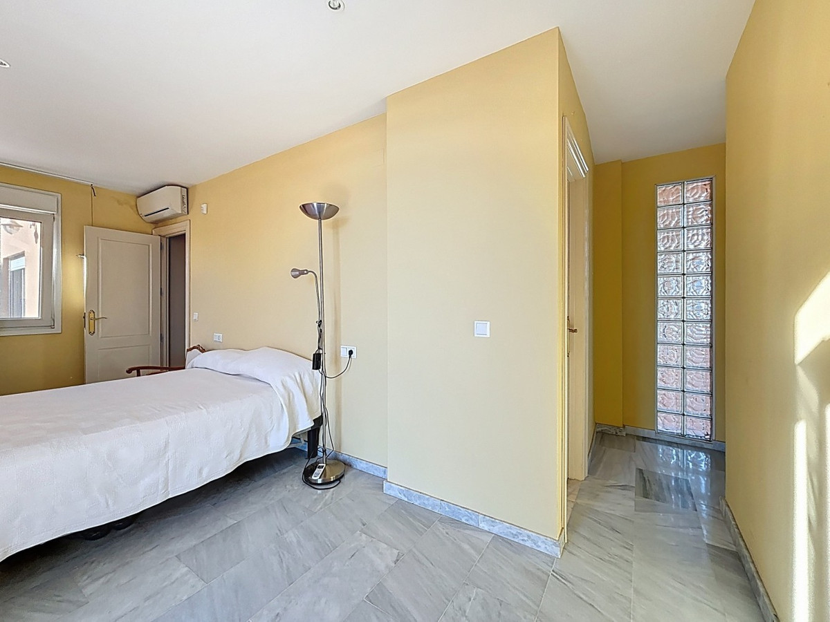 Huis te koop in Almayate | 3 slaapkamers H5297728