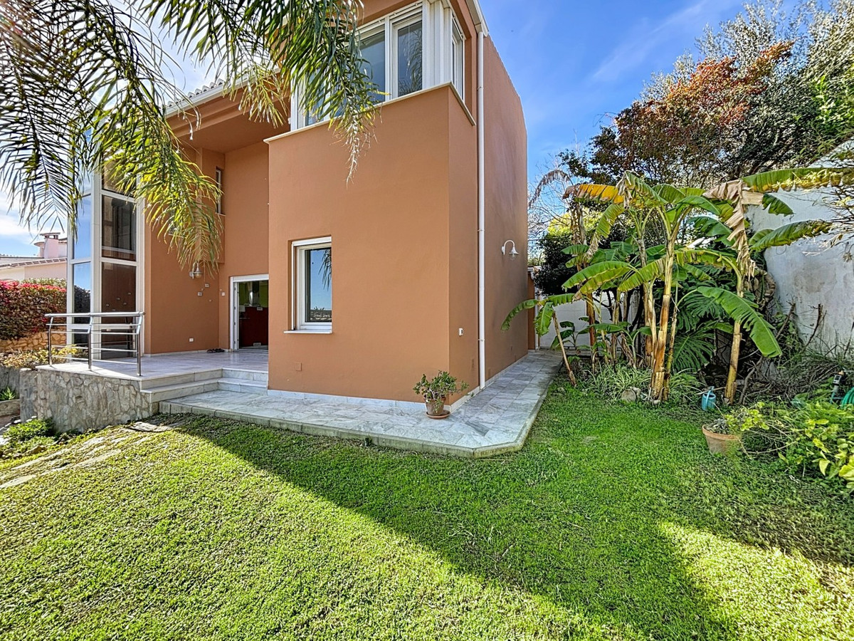 Huis te koop in Almayate | 3 slaapkamers H5297728