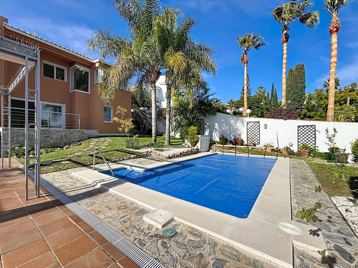 Huis te koop in Almayate | 3 slaapkamers H5297728