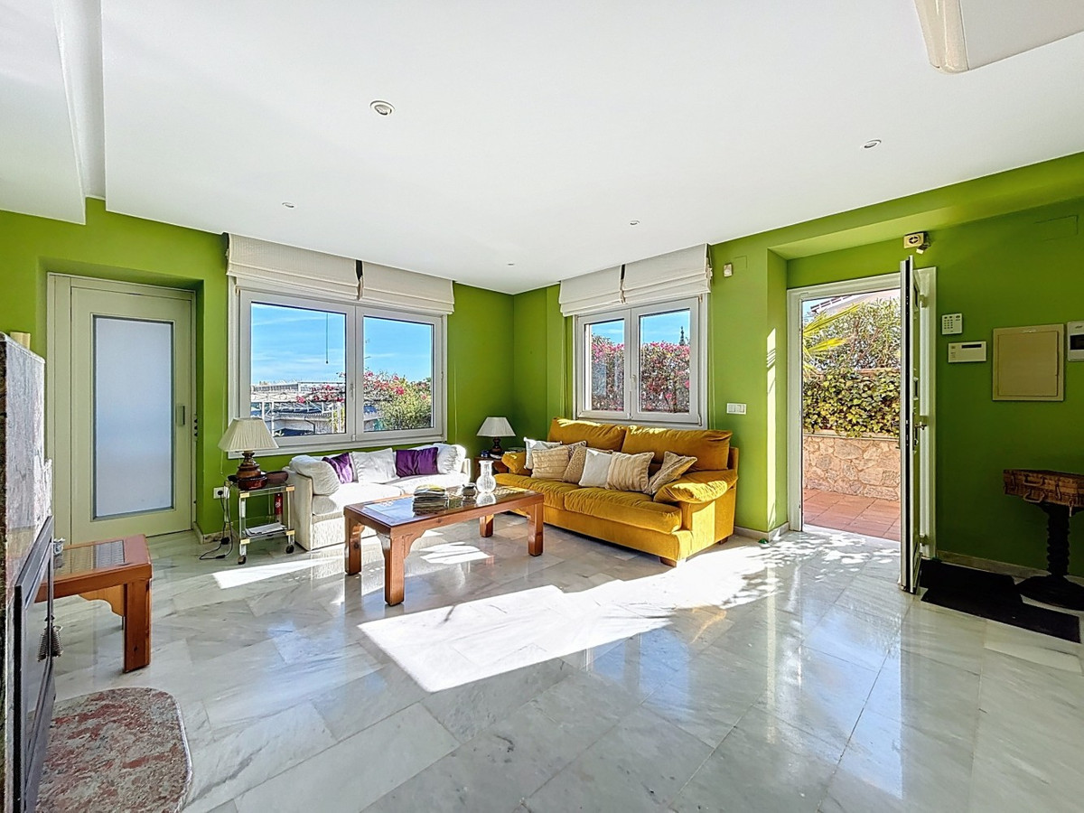 Huis te koop in Almayate | 3 slaapkamers H5297728