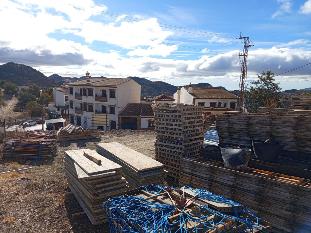 Residential Plot te koop in Almogía | 4 slaapkamers H5037361