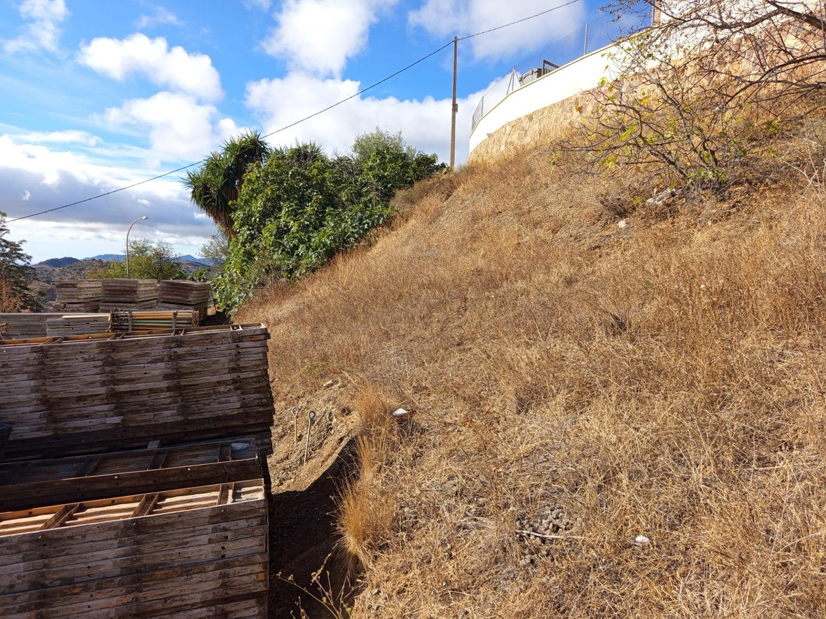 Residential Plot te koop in Almogía | 4 slaapkamers H5037361